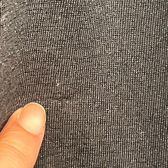 Vince Black & White Color Block V-Neck Sweater - size Medium - Picture 6 of 7